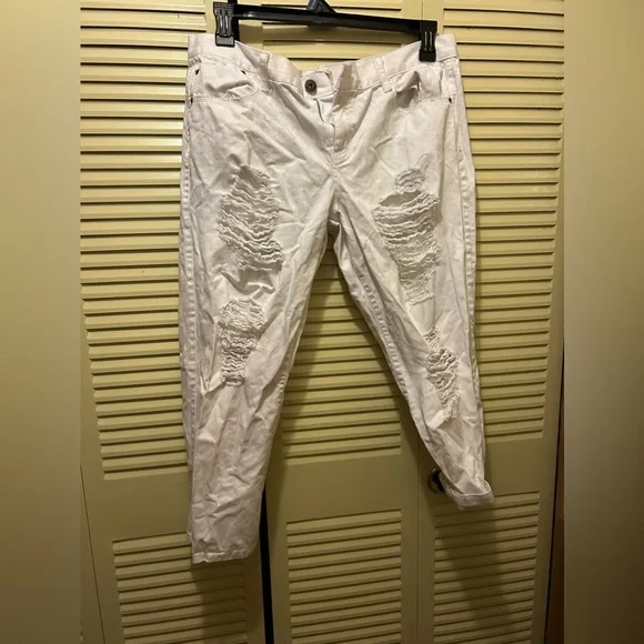 Capris - Picture 2 of 2